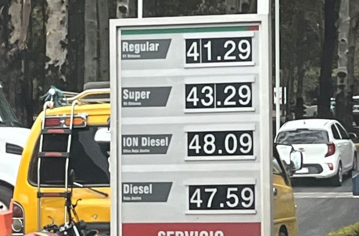 Precios del diésel superan los Q46 a solo días de la baja reportada por el MEM Ejemplo de precios desplegados el 3 de septiembre 2026 para servicio completo. Foto La Hora