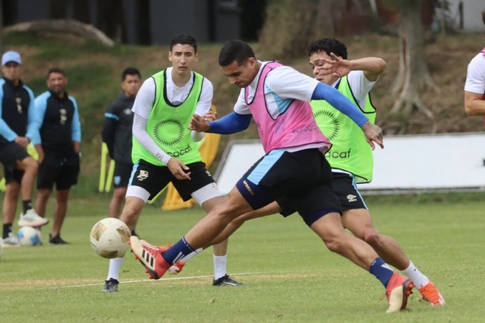 La Selección de Guatemala, dirigida por Luis Fernando Tena, realizó su primer entrenamiento previo a enfrentar a Jamaica y El Salvador en la Liga de Naciones de Concacaf.