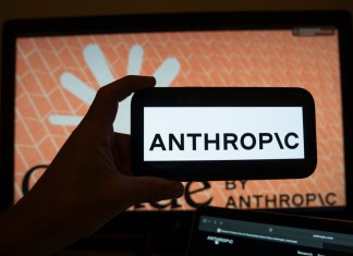 OpenAI y Anthropic estarían de acuerdo en desacelerar el avance de la Inteligencia Artificial. Foto La Hora: EFE