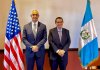 Director de la JTFA, Jay Bauer, y el fiscal general y jefe del Ministerio Público (MP), Gabriel García Luna. Foto La Hora: US Embassy
