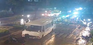 Las autoridades reportan árboles caídos en distintas zonas de la Ciudad de Guatemala debido a las fuertes lluvias registradas en las últimas horas.