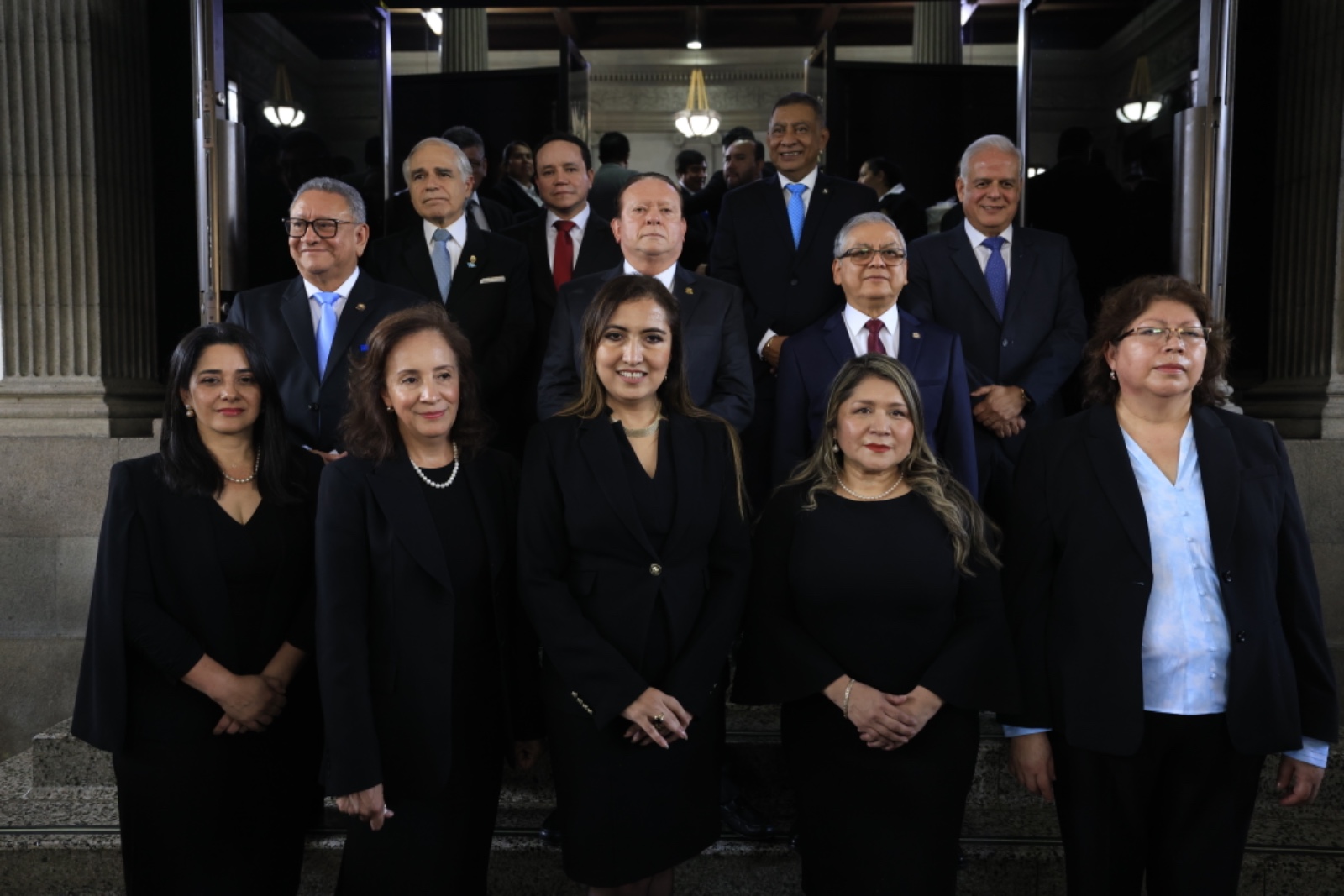 Los 13 magistrados de la Corte Suprema de Justicia que fueron electos por los diputados del Congreso de la República, el pasado 3 de octubre de 2024. Foto La Hora: AGN.