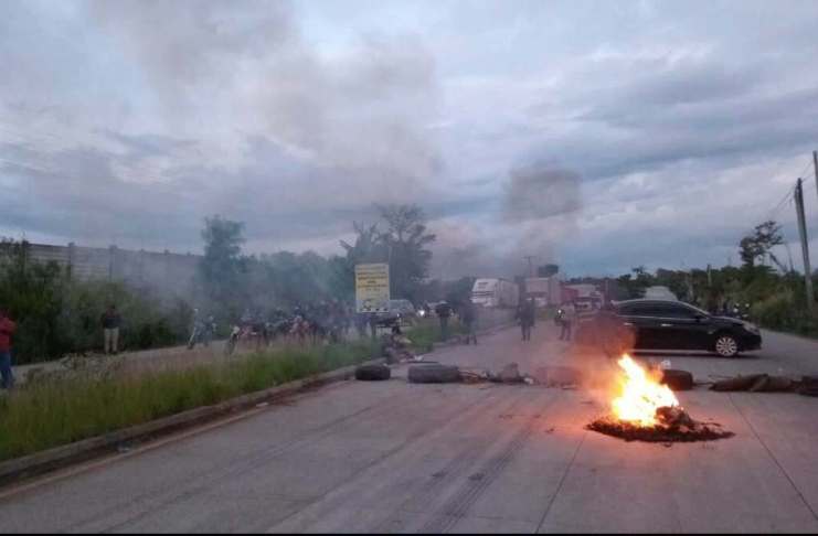 Manifestantes bloquean 4 puntos en los departamentos este viernes 4 de septiembre