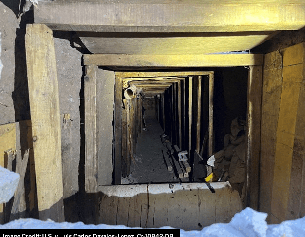 Mexicano se declara culpable de traficar migrantes por un túnel entre México y Estados Unidos. Foto La Hora: Departamento de Estado de EE. U.U.