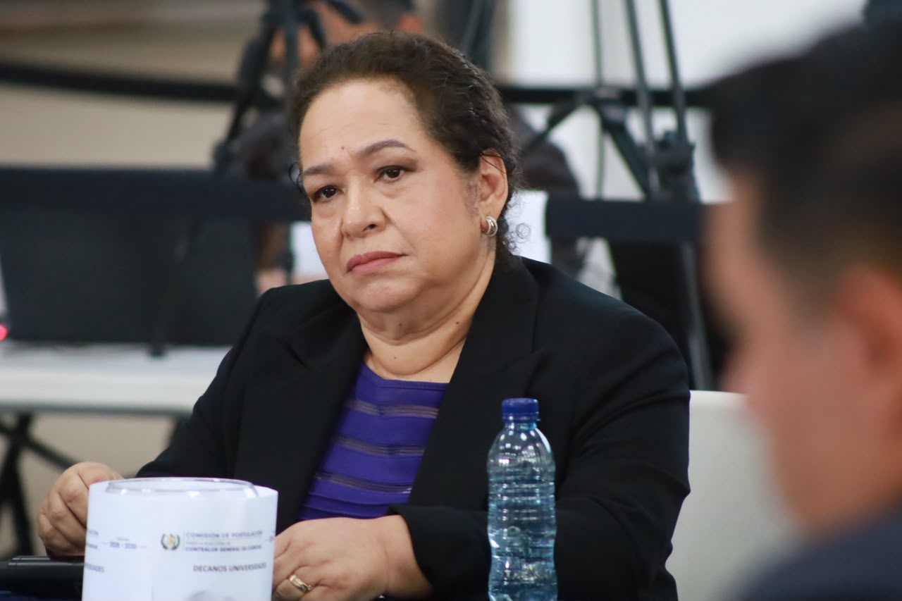 Nora Segura durante su entrevista con la comisión de postulación, este sábado 19 de septiembre.