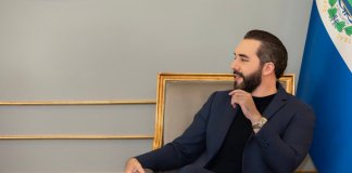 Bukele apuesta por la IA en las aulas y destaca evaluación de plan piloto en escuelas públicas El presidente de El Salvador, Nayib Bukele, destacó los resultados de un programa piloto con tutores de inteligencia artificial implementado en 171 escuelas públicas. Foto La Hora