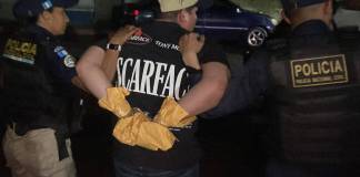 Tras una denuncia por disparos, la PNC capturó a cuatro salvadoreños en Amatitlán. Las autoridades investigan su posible vínculo con un ataque armado en Villa Nueva.
