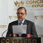 Rector de la Universidad Rafael Landívar (URL), Miquel Cortés, quien como presidente de la Comisión de Postulación para la elección de Contralor entregó la nómina final al Congreso. Foto La Hora: José Orozco