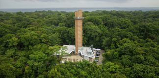 Centro que fusiona historia y naturaleza abre en Panamá tras inversión de USD 7,7 millones El presidente de Panamá abrió este jueves, tras una inversión de más de 7,7 millones de dólares, el Centro de Visitantes del Parque Nacional y Castillo de San Lorenzo El Real de Chagres. Foto La Hora: EFE