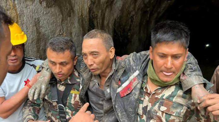 Rescate en Nepal. Foto La Hora: RFI
