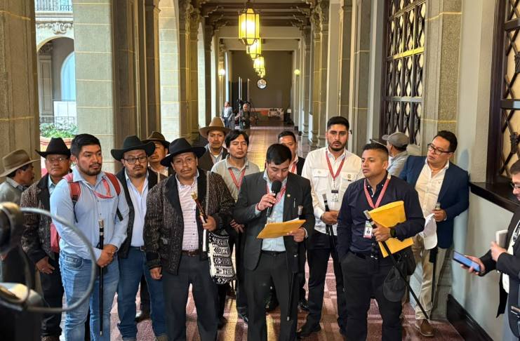 Tensa reunión entre 48 Cantones y Presidencia, deriva en ida al Congreso de grupo indígena