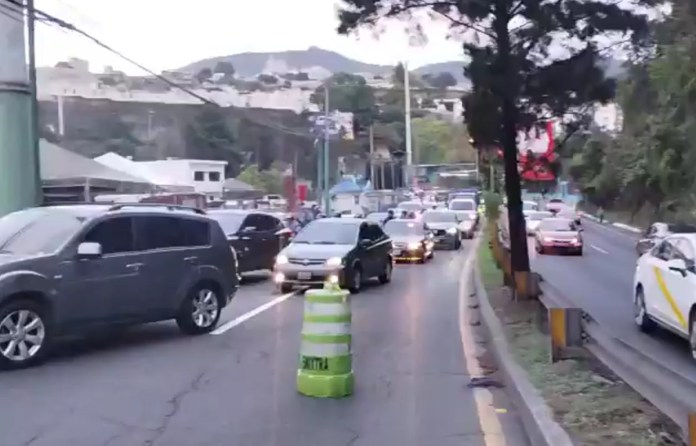 Ruta interamericana El fallecimiento de un motorista en el km. 15.8 de la ruta Interamericana obligó a la PMT a cerrar dos carriles mientras se realizan las diligencias correspondientes.