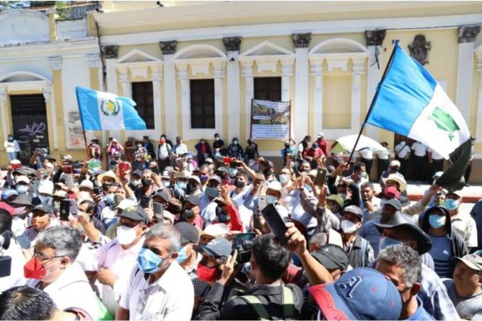 Siguen las protestas en rechazo al alza de los precios del combustible anuncian manifestación