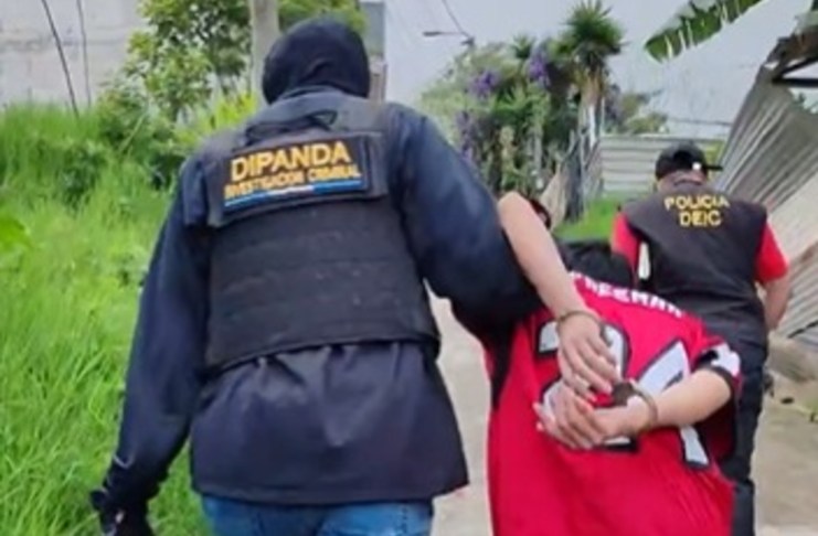 Alias “El Smurf”, señalado como presunto integrante del Barrio 18, fue capturado en Santa Catarina Pinula.