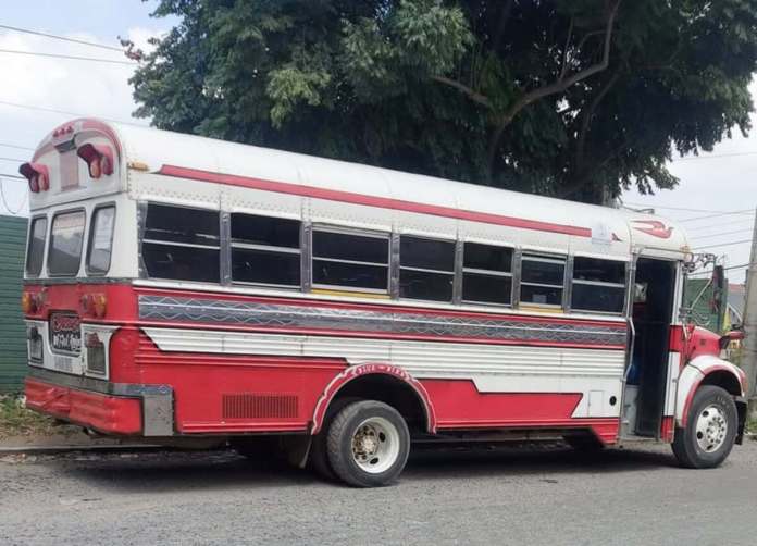 Transportistas de rutas cortas prevén incrementos sucesivos al pasaje por crisis de combustible