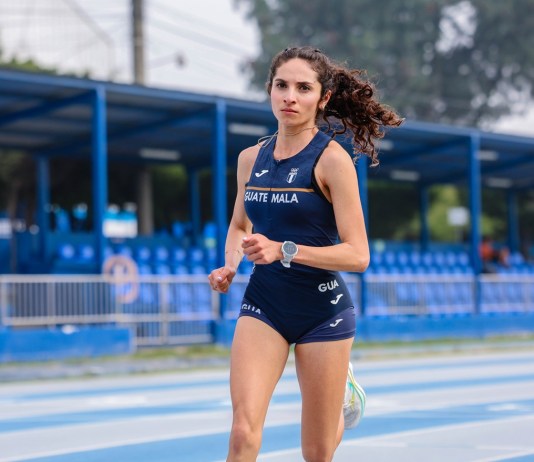 Viviana Aroche tras imponer un nuevo récord nacional y centroamericano en la media maratón. Foto La Hora: Comité Olímpico Guatemalteco (COG)