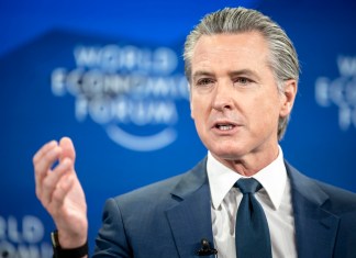 Fotografía de archivo del gobernador de California, Gavin Newsom, Foto La Hora: EFE