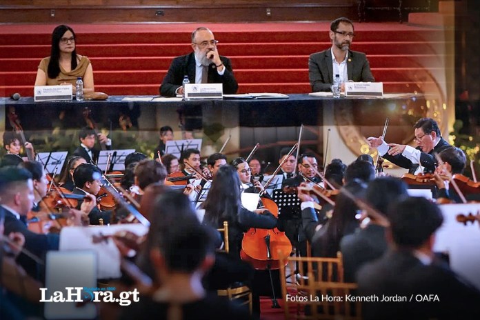 ac7c631e-8be1-4499-b267-1efc108e2b56 El Ministerio de Cultura y Deportes (MCD) análiza la posibilidad de reinstaurar al maestro de la Orquesta de Apoyo a la Formación Artistica.