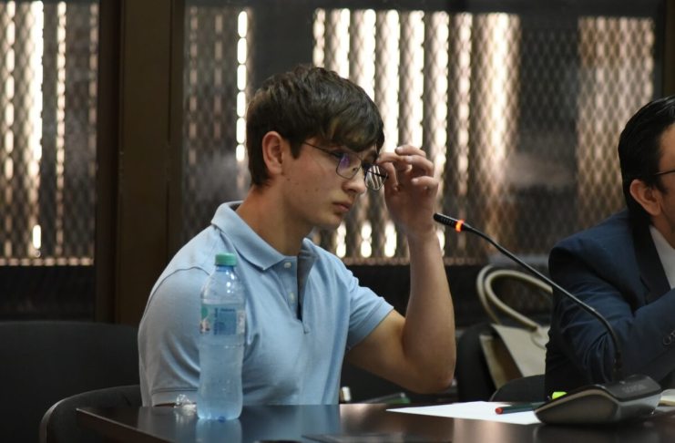 Caso Secuestro Odontólogo: Andrés Alcázar busca medida sustitutiva y salir de prisión Andrés Alcázar Crespo, sexto implicado en el secuestro del odontólogo Julio Martínez, busca salir de prisión. Foto La Hora: Daniel Ramírez