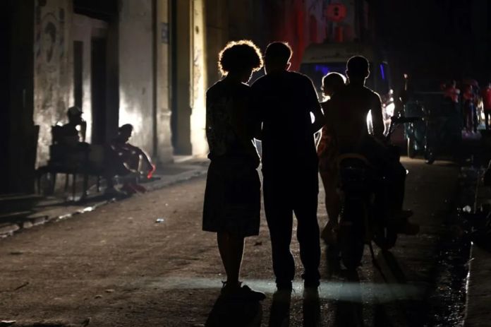 El Ministerio de Energía de Cuba confirma un nuevo colapso del Sistema Electroenergético Naciona
