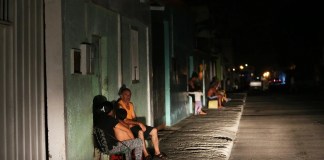 Apagones de hasta 16 horas provocan protestas en varios estados de Venezuela En varios estados de Venezuela, habitantes denuncian cortes eléctricos de hasta 16 horas.