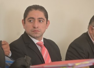 Proceso contra exfiscal anticorrupción Stuardo Campo suma más suspensiones que audiencias realizadas Proceso contra exfiscal Stuardo Campo suma siete meses sin resolverse y suma más de 10 suspensiones. Foto La Hora: Archivo