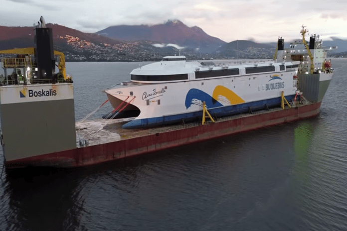 El buque eléctrico "China Zorrilla" llegó este sábado a Uruguay, informaron funcionarios de ese país. Foto: Captura de pantalla de Como Me Muevo Uruguay