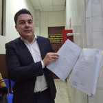 Los familiares del odontólgo Julio Martínez, secuestrado en mayo del año pasado, presentaron una apelación en contra de la medida sustitutiva otorgada a Andrés Alcázar. Foto La Hora: Sergio Osegueda