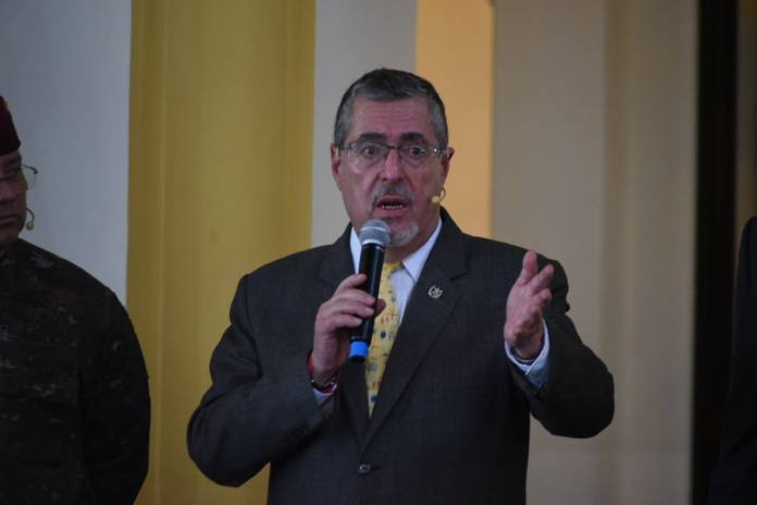 d2a2d2a8-2efb-4311-9f59-676ce1957b1c El presidente Bernardo Arévalo justificó su ausencia en la asamblea de la ONU con el estar presente ante nuevas disposiciones por la crisis de combustibles.