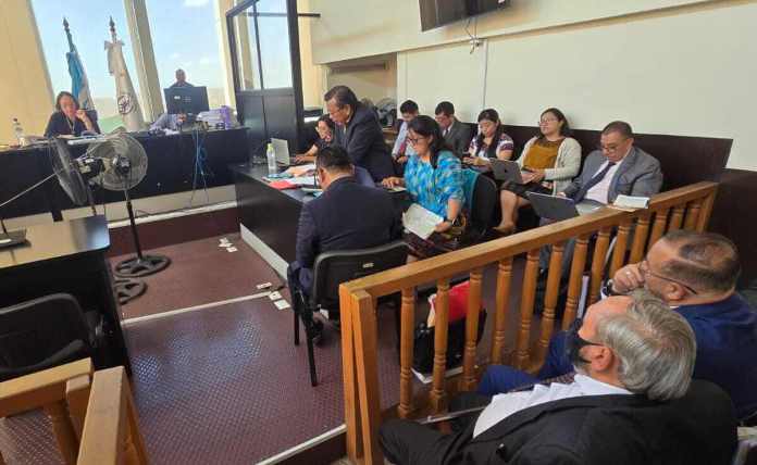 El Juzgado de Mayor Riesgo D suspendió una audiencia derivado a que fiscales durante la gestión de Consuelo Porras no informaron a tiempo de un amparo que debía cumplirse en mayo pasado. Foto La Hora: Sergio Osegueda