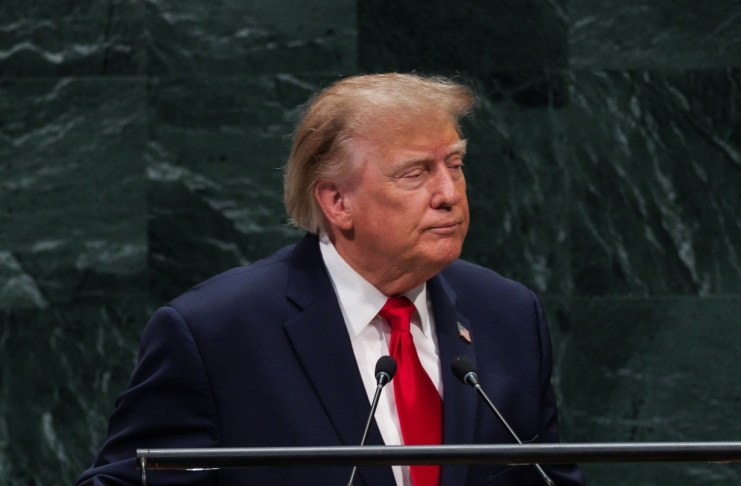 Trump publicó una imagen en Truth Social en la que muestra una piscina en el lugar que actualmente ocupa la sala de prensa de la Casa Blanca.