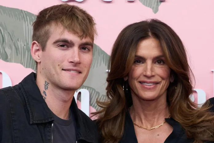 Presley Gerber El hijo mayor de Cindy Crawford, Presley Gerber, murió a los 27 años mientras se encontraba internado en un centro de rehabilitación.