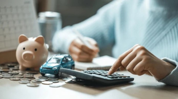 La regla 50-20-30 puede ayudar a ordenar el salario, pero no es una fórmula rígida.
