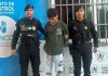 Un hondureño fue capturado en Izabal con 100 piedras de crack ocultas dentro de su casco de motorista. Foto La Hora: PNC.