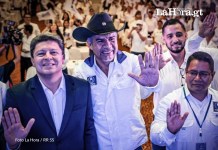 GuaNet señaló a Pellecer de vínculos con el narco; ahora el alcalde vuelve al partido de Felipe Alejos El alcalde Juan Carlos Pellecer (de sombrero) fue presentado oficialmente como miembro del partido TODOS, de cara al próximo proceso electoral.