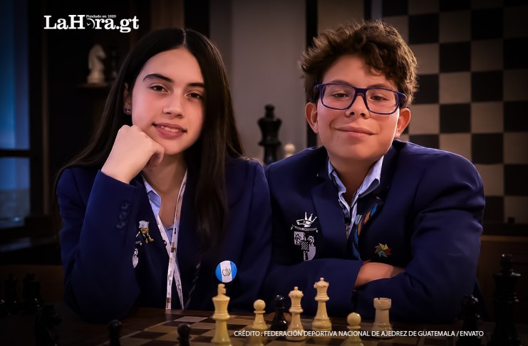 A sus 12 años, Ricardo y Kerstin ya compiten en la Olimpiada Mundial de Ajedrez. Imagen La Hora: Mabel Rosal.