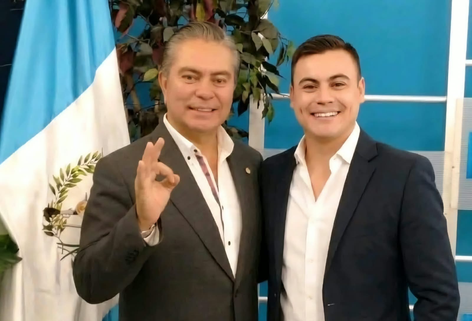 Mario Estrada Ruano (a la derecha), hijo del excandidato presidencial de la UCN condenado en EE. UU., suena como posible aspirante a la alcaldía de Jalapa en las próximas elecciones.