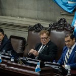El presidente del Congreso, Luis Contreras, informa que las objeciones al Decreto 21-2026 deben ser votadas en el Pleno. Foto: La Hora / Roberto Cordón