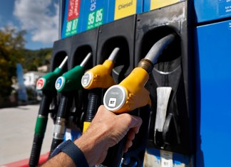 Petróleo de Texas alcanza los USD 101.82 por barril ante tensiones en Oriente Medio El precio de las gasolinas en EE. UU. también registran alzas debido al comportamiento del petróleo. Foto La Hora.