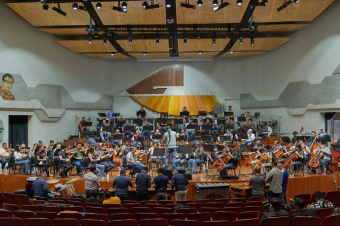 La Sinfónica Nacional y Maderas Chapinas unen su talento en un magno homenaje a la marimba