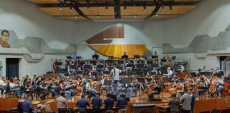 Homenaje sinfónico a la marimba por el 40 aniversario de Maderas Chapinas La Sinfónica Nacional y Maderas Chapinas unen su talento en un magno homenaje a la marimba