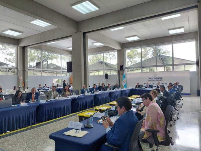 La Comisión de Postulación para Contralor General de Cuentas. Foto La Hora: Engelberth Blanco