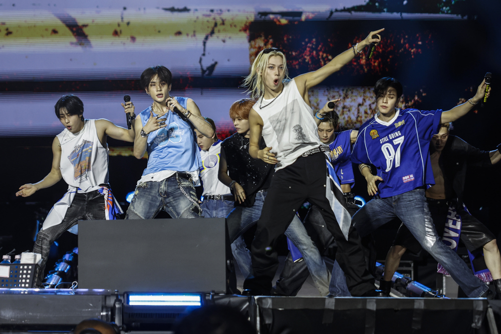 Integrantes del grupo surcoreano Stray Kids se presentaron durante el quinto día del festival Rock in Rio 2026. Foto La Hora: EFE