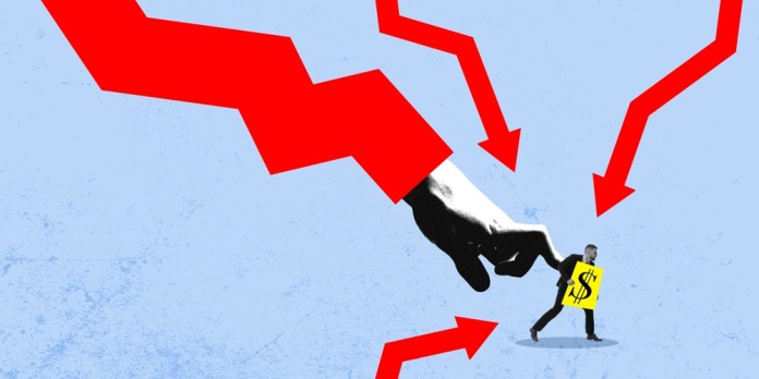 Businessman,Walking,With,Dollar,Sign,,Red,Arrow,Hand,Grabs,His La economía global pasa por un momento de incertidumbre y Guatemala no es ajena a estos efectos. Arte La Hora: Shutterstock