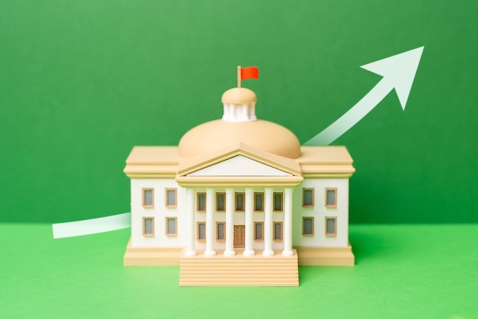Government,Building,And,Growth,Arrow.,Government,Ratings.,Sovereignty,And,Independence. Los presupuestos generales del Estado prevén incrementarse en la propuesta del próximo año. Arte La Hora: Shutterstock