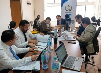 El Directorio de la SICOM dejó fuera temporalmente a 33 aspirantes a superintentendente que deberan presentar sus descargos tras no cumplir a cabalidad con algunos requisitos solicitados. Foto La Hora: SICOM