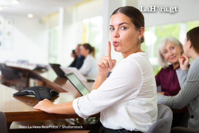 silencio Los silencios suelen también dar mensajes. Foto La Hora: Shutterstock/BearFotos