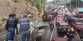 Lluvia, accidentes y socavamiento afectan la movilidad en la capital transito PMT