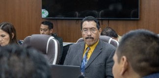 Finanzas explica incremento del déficit fiscal previsto en presupuesto general de 2027 El viceministro de Finanzas, Walter Figueroa, explica los incrementos en el proyecto de presupuesto general 2027. Foto: La Hora / Roberto Cordón